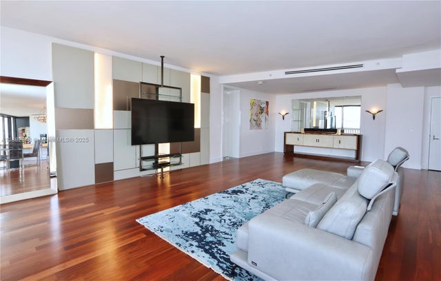 4 of 40 - 1000 Island Blvd Ph2, Aventura, FL