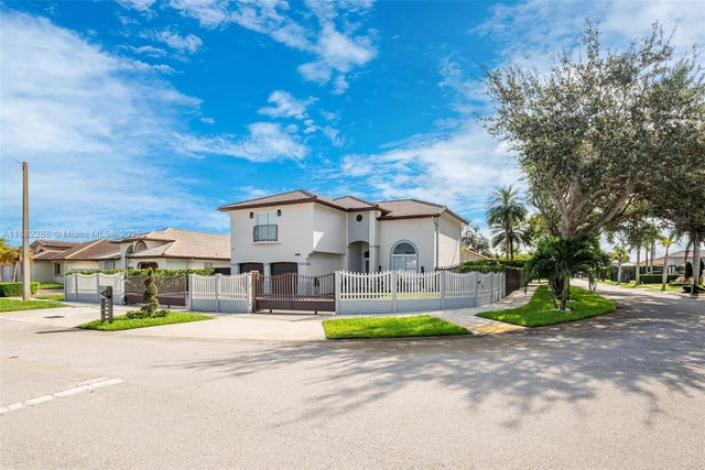 2 of 53 - 1385 Sw 143rd Ct, Miami, FL
