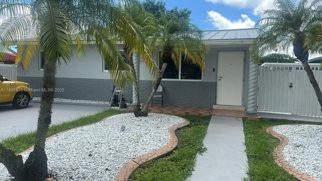 1 of 1 - 11830 Sw 206th St, Miami, FL