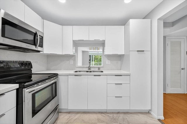 2 of 15 - 1000 Ne 12th Ave 304, Hallandale Beach, FL