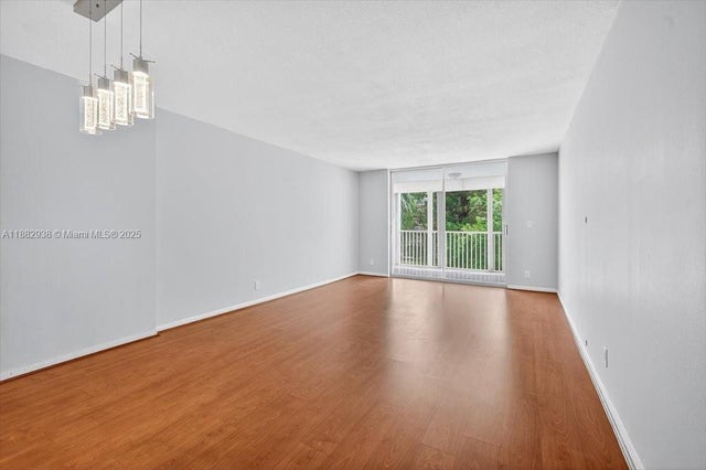 3 of 15 - 1000 Ne 12th Ave 304, Hallandale Beach, FL