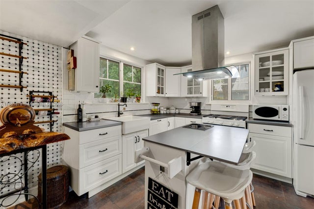 5 of 13 - 7997 Sw 98th Ter, Miami, FL
