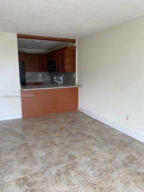2 of 27 - 494 Nw 165th St Rd C-303, Miami, FL