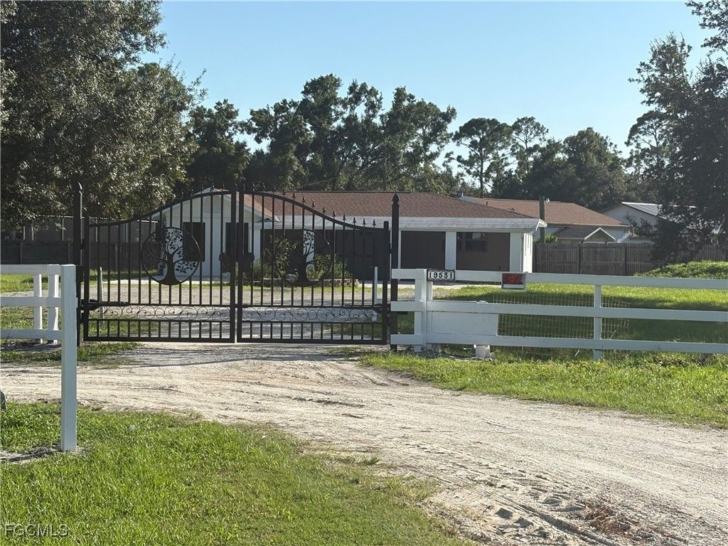 19531 Huber Rd, NORTH FORT MYERS