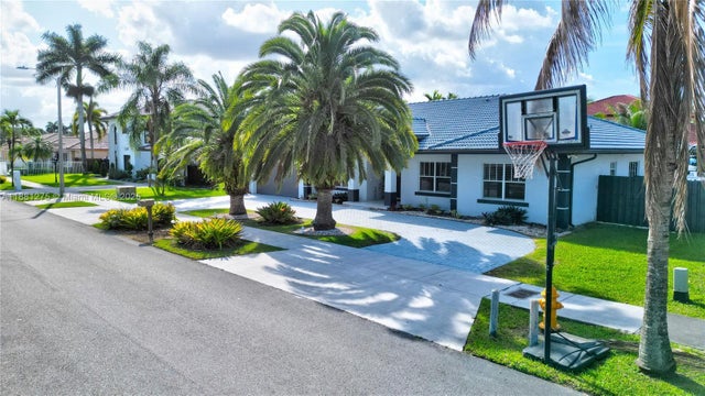 4 of 45 - 15750 Sw 45th St, Miami, FL