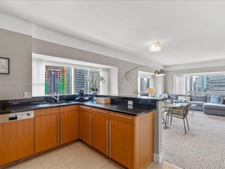 Photo of Listing #A11882967