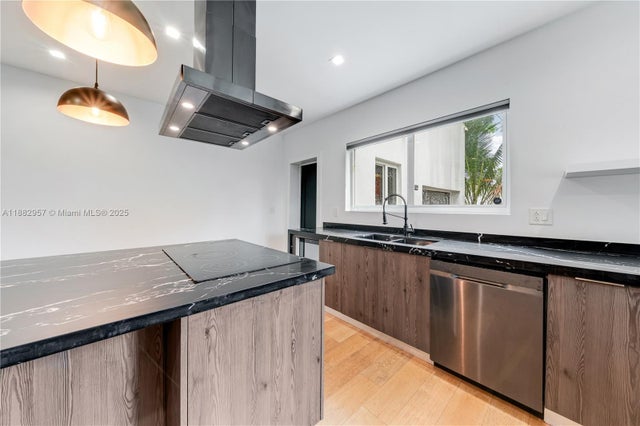 3 of 19 - 4301 Nw 6th Ave, Miami, FL