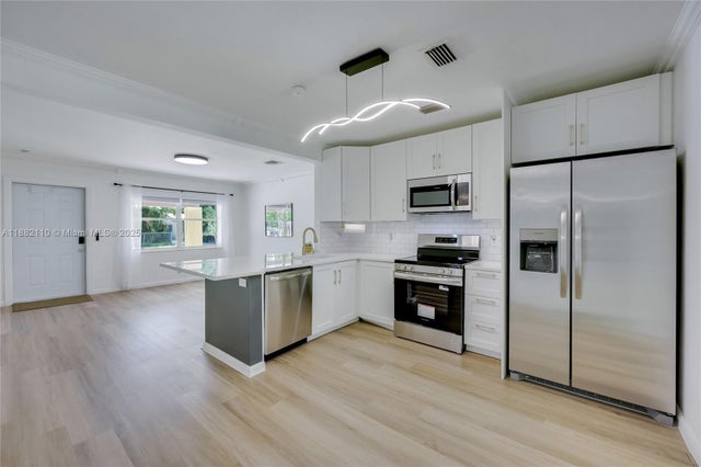 4 of 31 - 1529 Nw 2nd Ave, Fort Lauderdale, FL