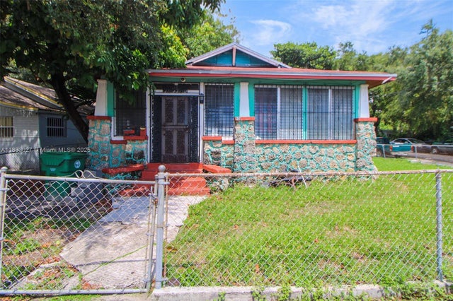 1 of 9 - 105 Nw 58th St, Miami, FL