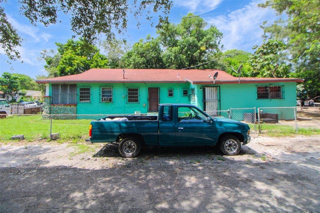 2 of 9 - 105 Nw 58th St, Miami, FL