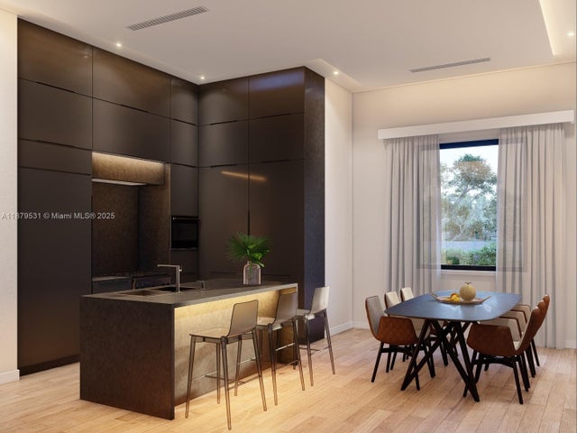 4 of 10 - 347 Nw 43rd St, Miami, FL
