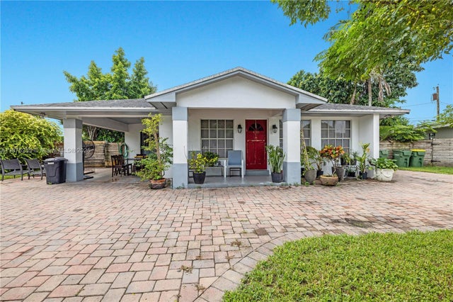 1 of 30 - 690 Nw 18th St, Homestead, FL