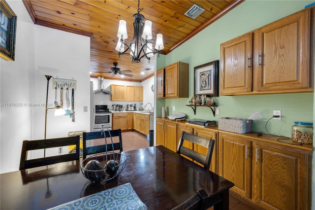 4 of 30 - 690 Nw 18th St, Homestead, FL