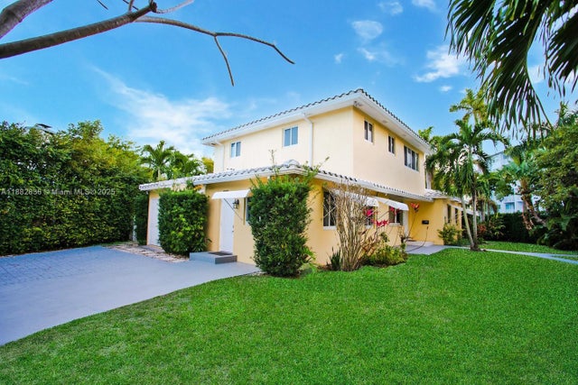 2 of 41 - 809 S 17th Ave, Hollywood, FL