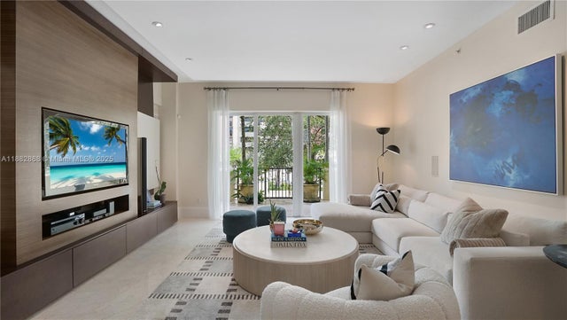 3 of 32 - 642 Valencia Ave 207, Coral Gables, FL