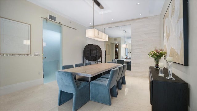 5 of 32 - 642 Valencia Ave 207, Coral Gables, FL