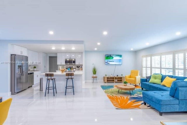 5 of 37 - 6466 Nw 20th St, Margate, FL