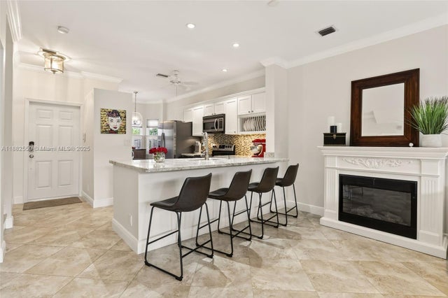 5 of 34 - 633 Ne 9th Ave 2, Fort Lauderdale, FL
