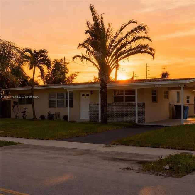 1 of 8 - 1060 Nw 44th, Oakland Park, FL