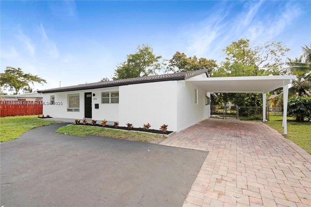 2 of 29 - 610 Nw 38th Ct, Deerfield Beach, FL