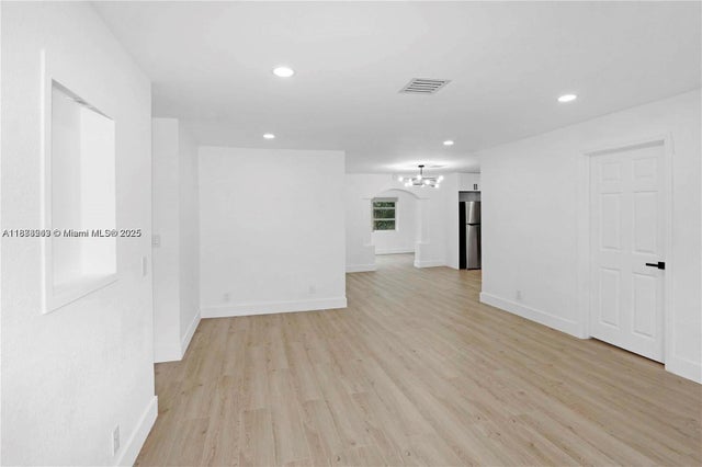 4 of 29 - 610 Nw 38th Ct, Deerfield Beach, FL