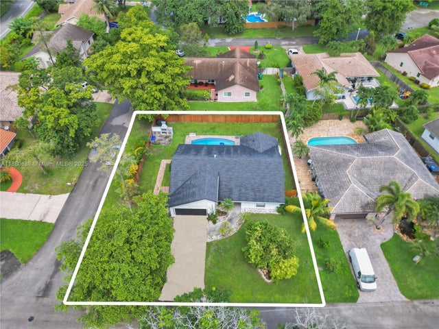 1 of 33 - 7107 Nw 39th St, Coral Springs, FL