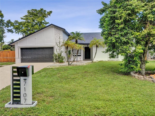 3 of 33 - 7107 Nw 39th St, Coral Springs, FL