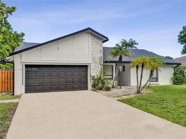 4 of 33 - 7107 Nw 39th St, Coral Springs, FL