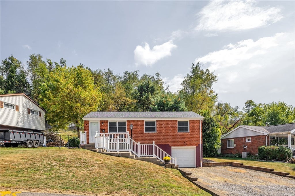 4902 Hialeah Drive, Plum Boro