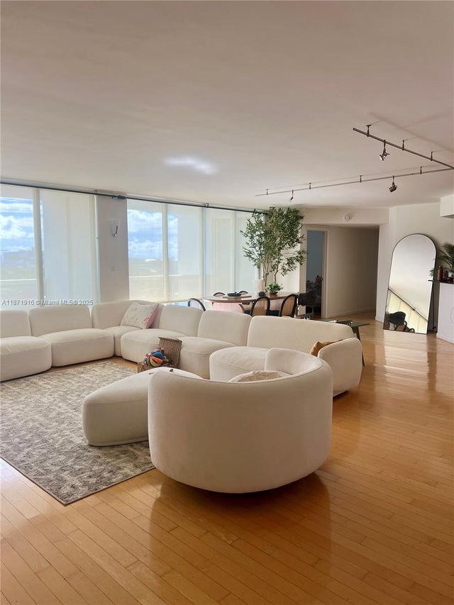 3 of 25 - 1900 Sunset Harbour Dr 1205/7, Miami Beach, FL