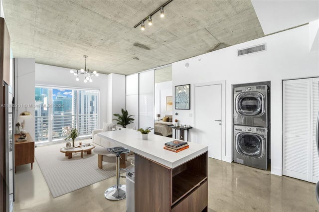 4 of 22 - 133 Ne 2nd Ave 3106, Miami, FL