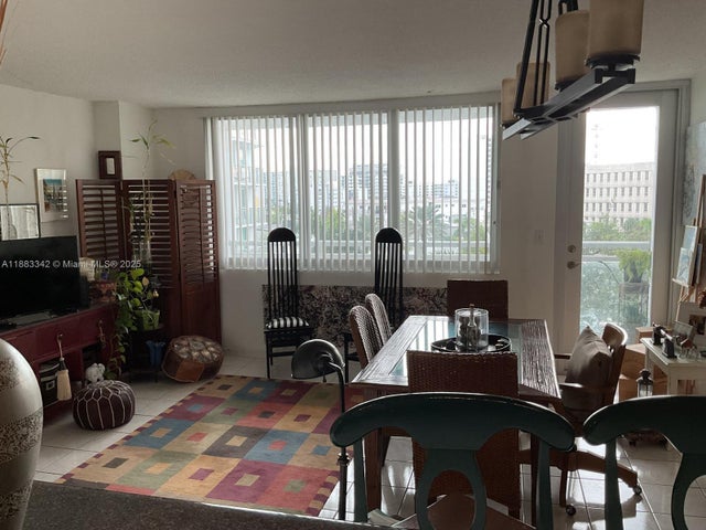 4 of 13 - 7135 Collins Ave 533, Miami Beach, FL