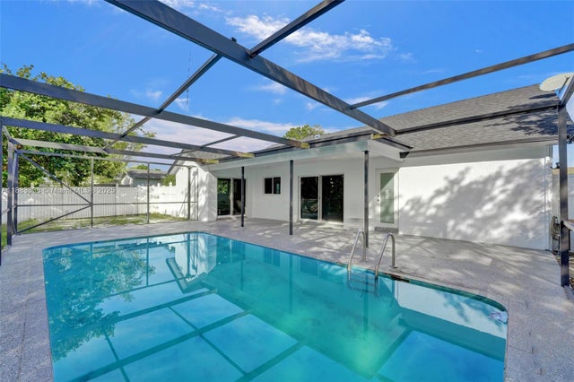 2 of 30 - 8400 Nw 7th St, Pembroke Pines, FL