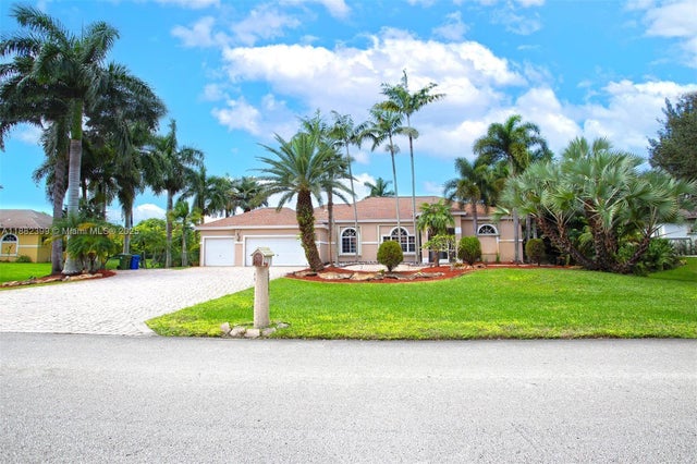 1 of 37 - 5911 Sw 199th Ave, Pembroke Pines, FL