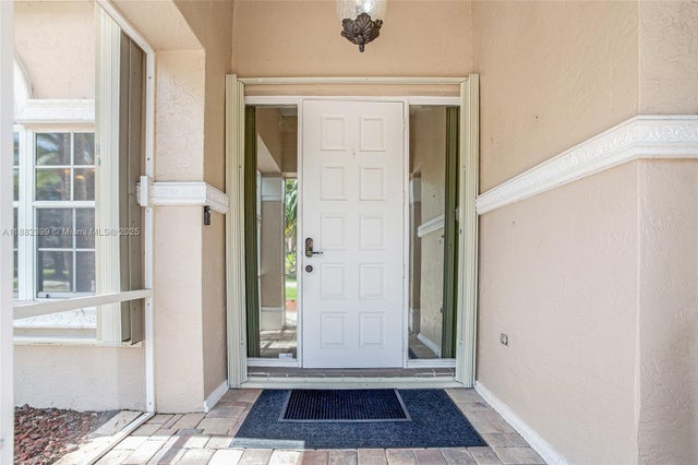 3 of 37 - 5911 Sw 199th Ave, Pembroke Pines, FL