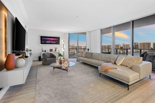 Photo of Listing #A11882652