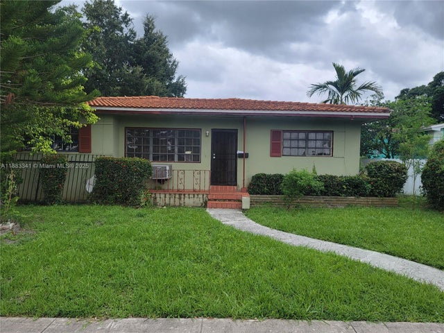 1 of 3 - 760 Ne 147th St, North Miami, FL
