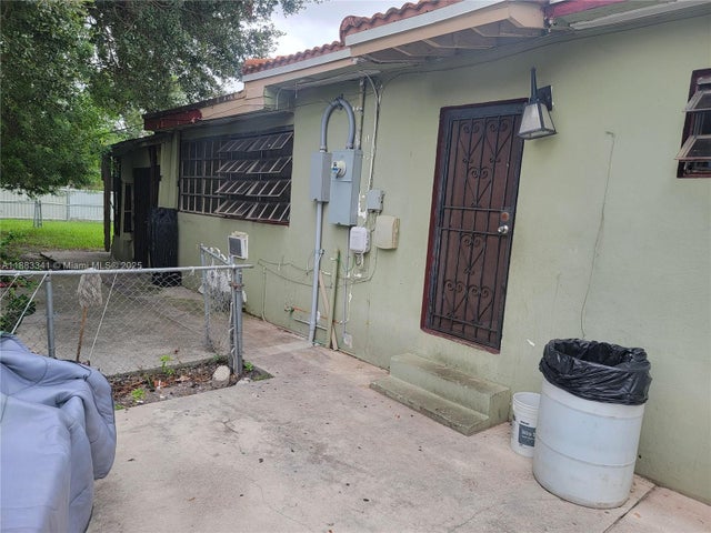 3 of 3 - 760 Ne 147th St, North Miami, FL