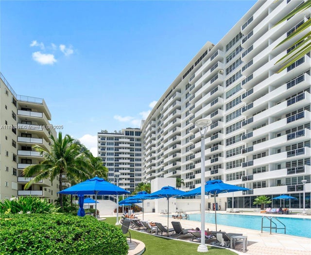 1 of 19 - 100 Lincoln Rd 1410, Miami Beach, FL