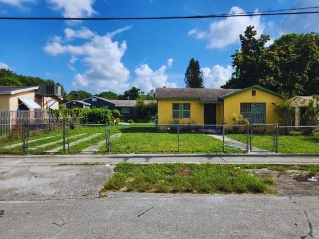 3 of 3 - 2365 Nw 79th Ter, Miami, FL