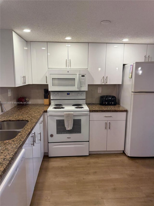 2 of 27 - 17801 N Bay Rd 505, Sunny Isles Beach, FL