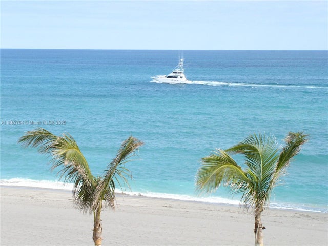 3 of 45 - 200 Beach Rd 202, Tequesta, FL