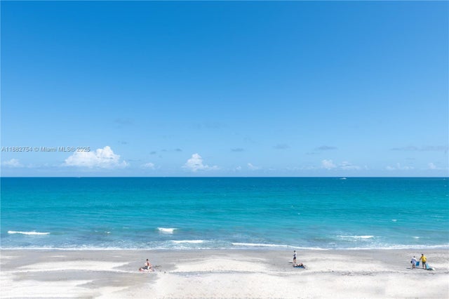 4 of 45 - 200 Beach Rd 202, Tequesta, FL