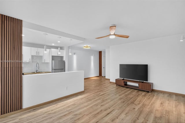 2 of 19 - 1334 Euclid Ave 10, Miami Beach, FL