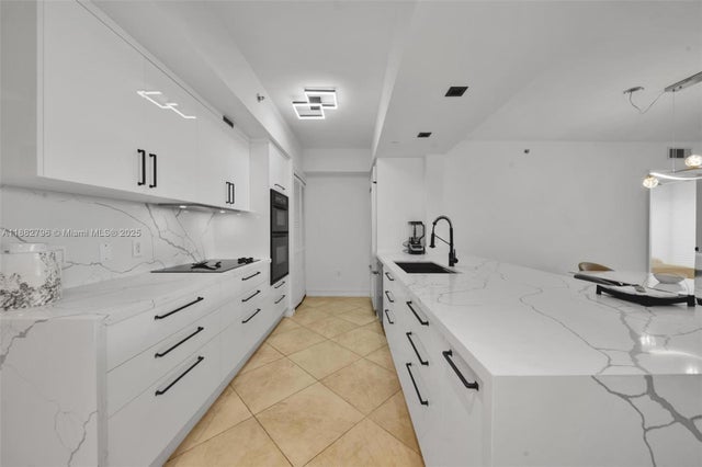 2 of 39 - 1830 S Ocean Dr 4704, Hallandale Beach, FL