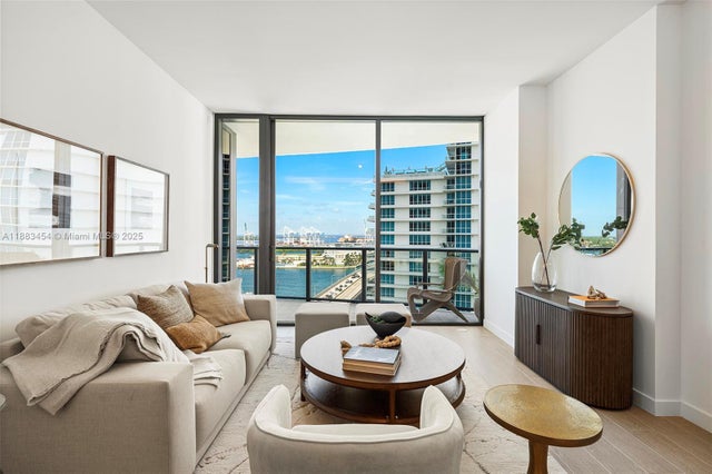 3 of 31 - 500 Alton Rd 1904, Miami Beach, FL