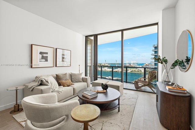 4 of 31 - 500 Alton Rd 1904, Miami Beach, FL