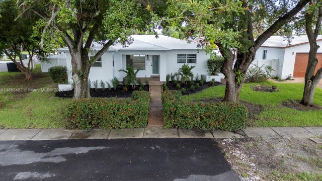 2 of 33 - 327 Se 2nd Ave, Dania Beach, FL