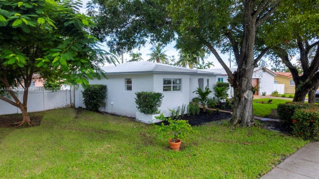 3 of 33 - 327 Se 2nd Ave, Dania Beach, FL