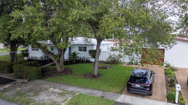 4 of 33 - 327 Se 2nd Ave, Dania Beach, FL